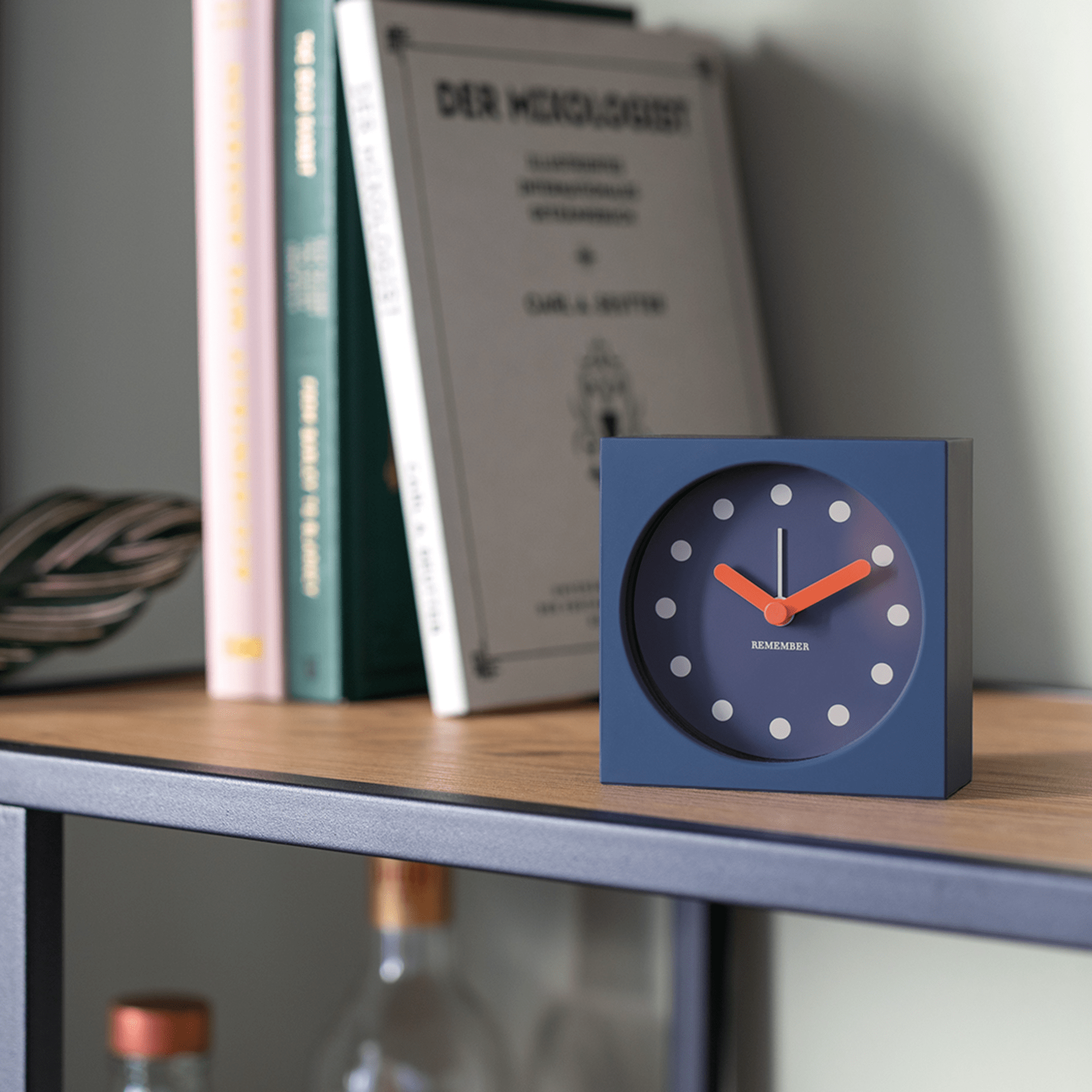 Table clock with alarm 'Midnight'