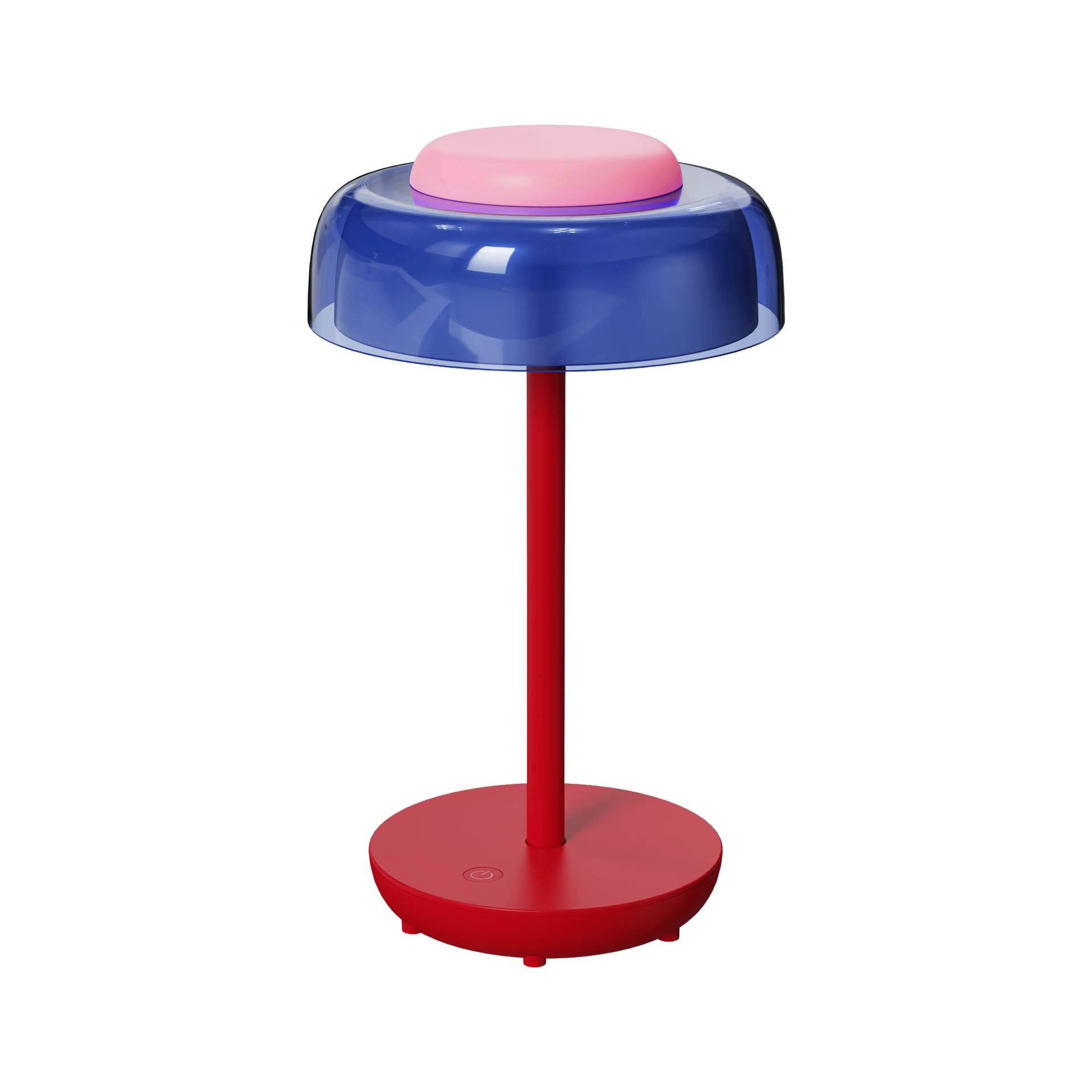 Een draadloze tafellamp genaamd Juno, met een slanke rode metalen voet en stang. De doorzichtige, blauwe kunststof kap omhult een roze, rond aanraakdimmvlak. Op de rode voet is een subtiel aan/uit-symbool te zien.